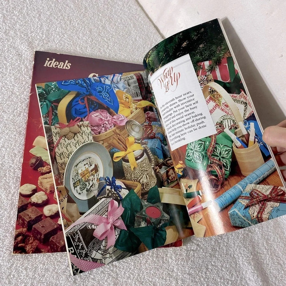 Vintage Cookbooks x2 Beautiful Holiday Ideas Candy & Candy Molding - Picture 3 of 11